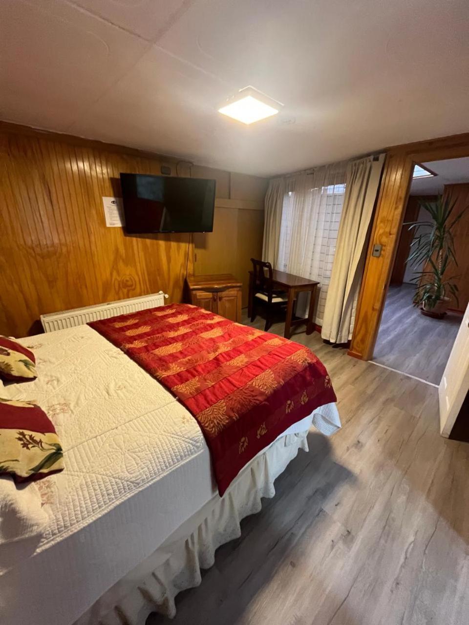 Hostal Espanol Coyhaique Exteriör bild