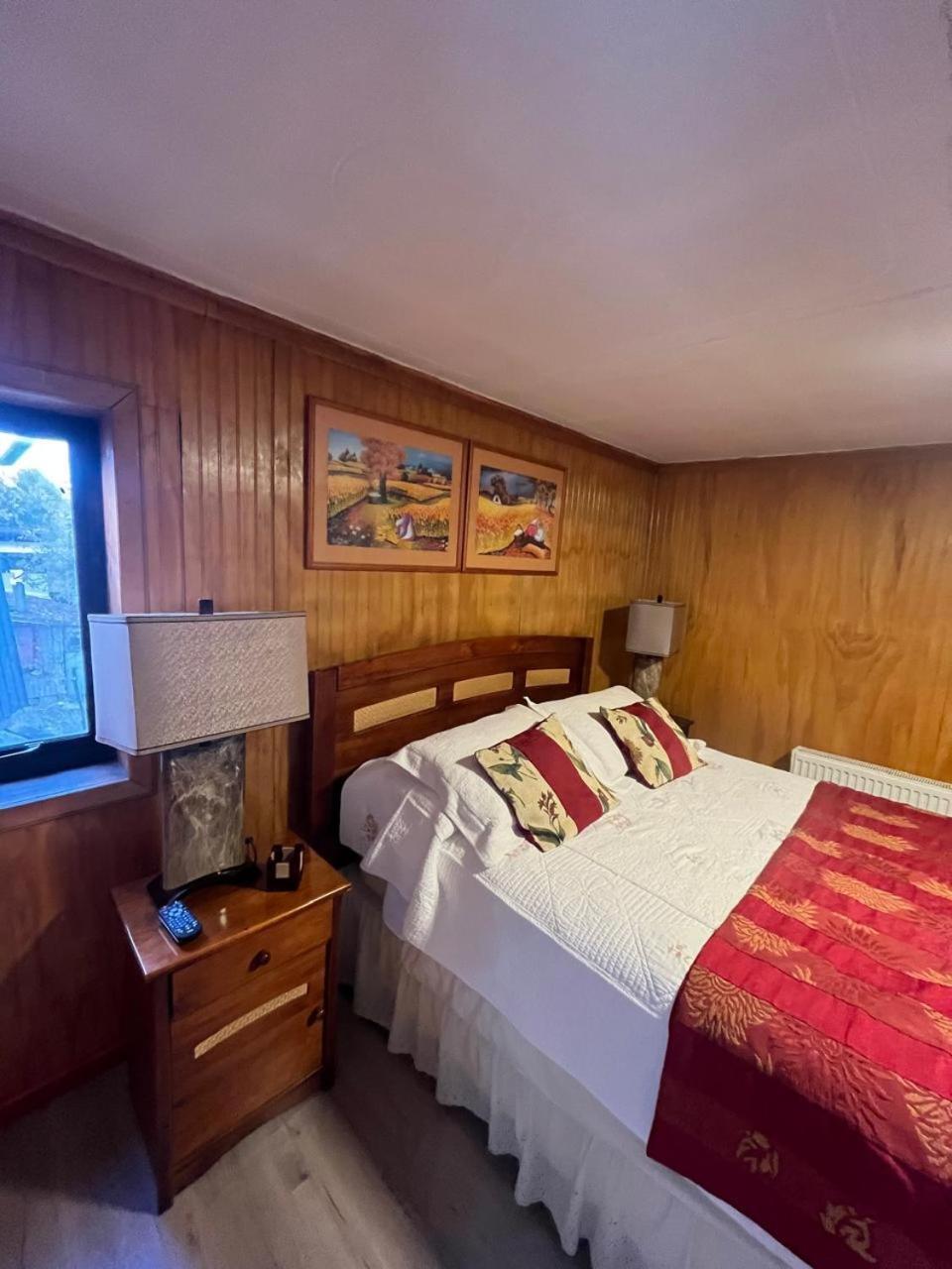 Hostal Espanol Coyhaique Exteriör bild