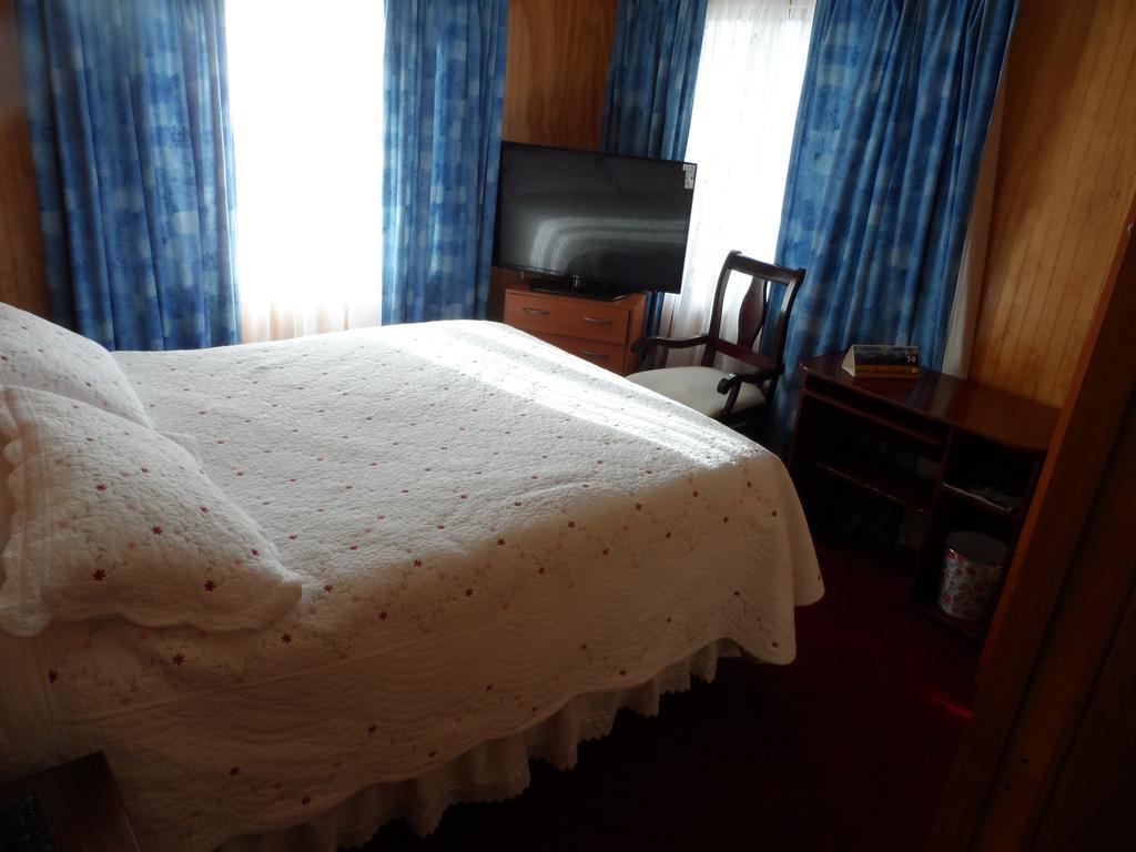 Hostal Espanol Coyhaique Exteriör bild